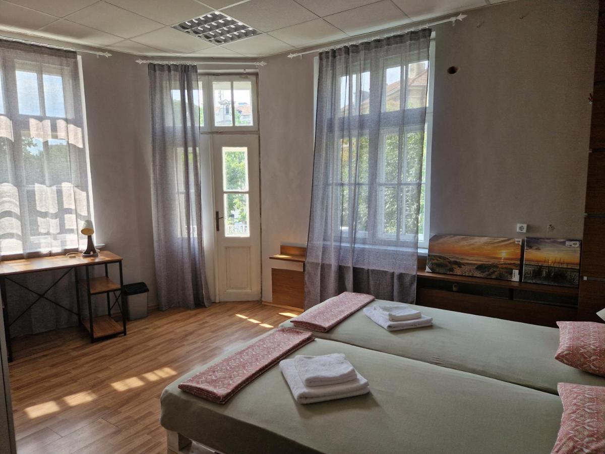 Lambo'S Corner Varna - Guest Rooms Exterior photo