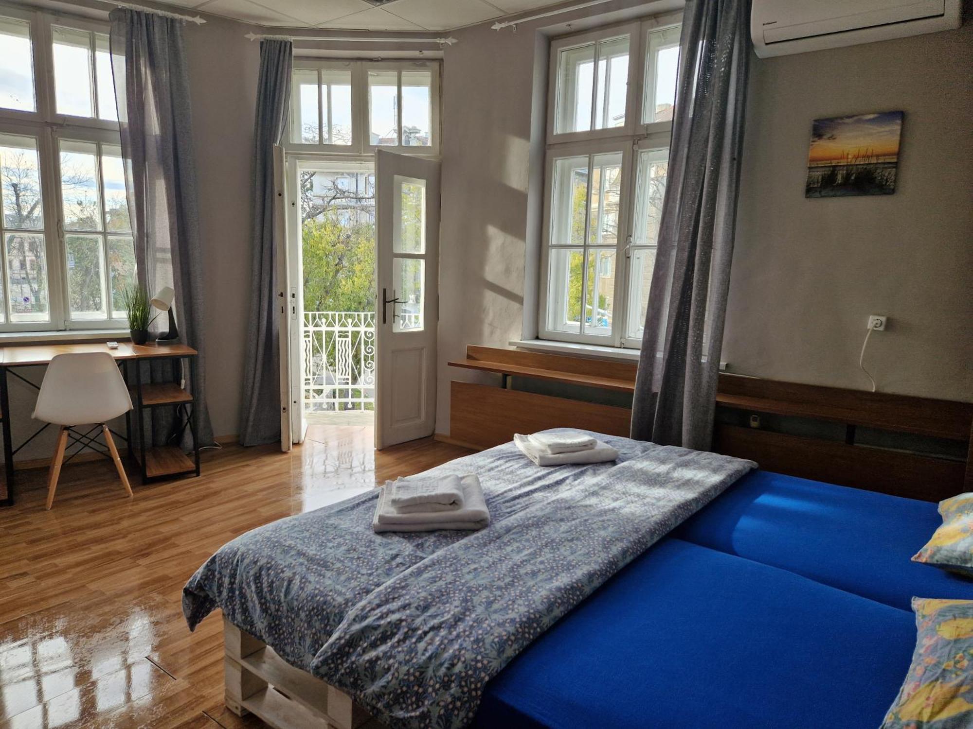 Lambo'S Corner Varna - Guest Rooms Exterior photo