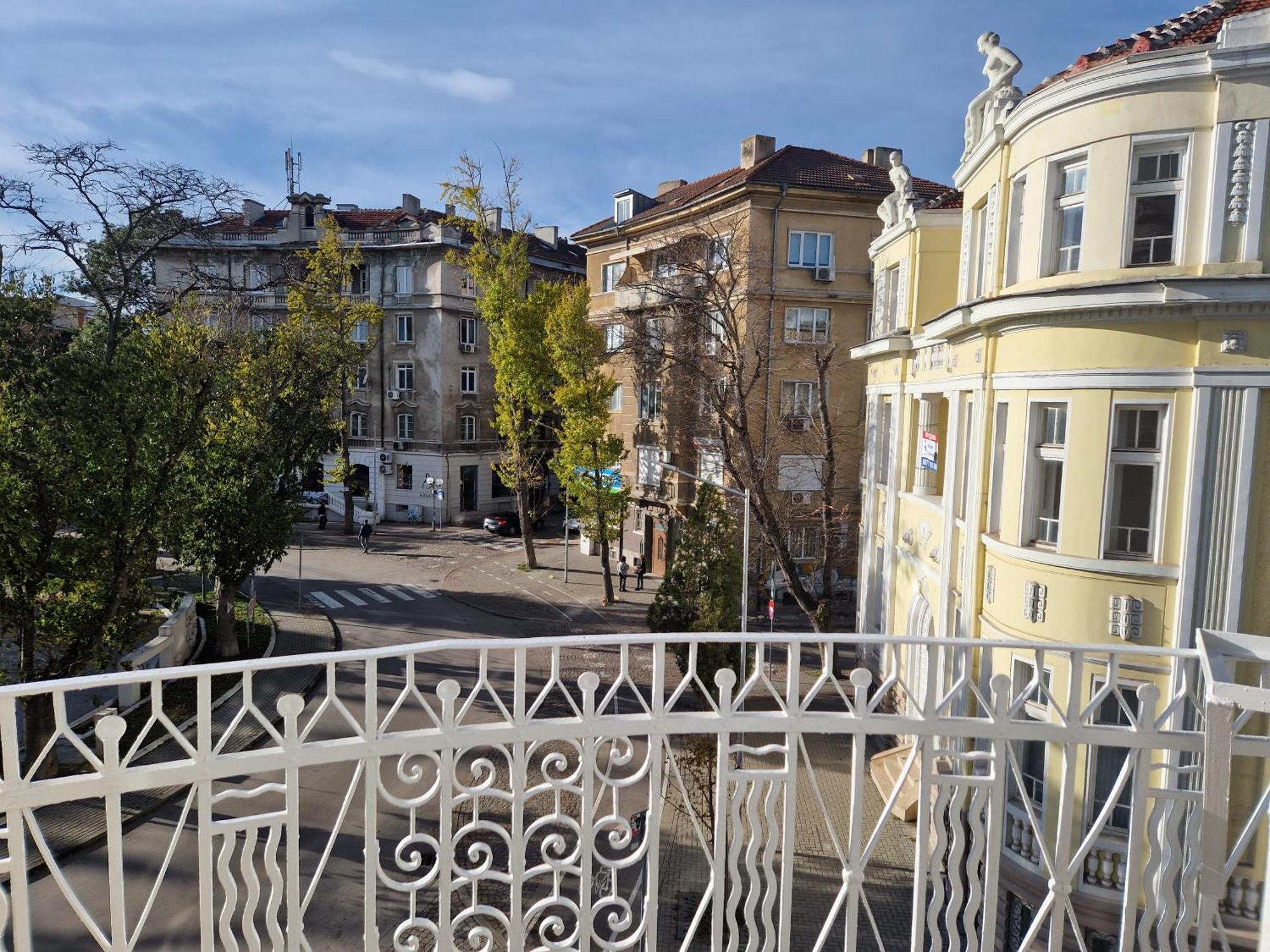 Lambo'S Corner Varna - Guest Rooms Exterior photo