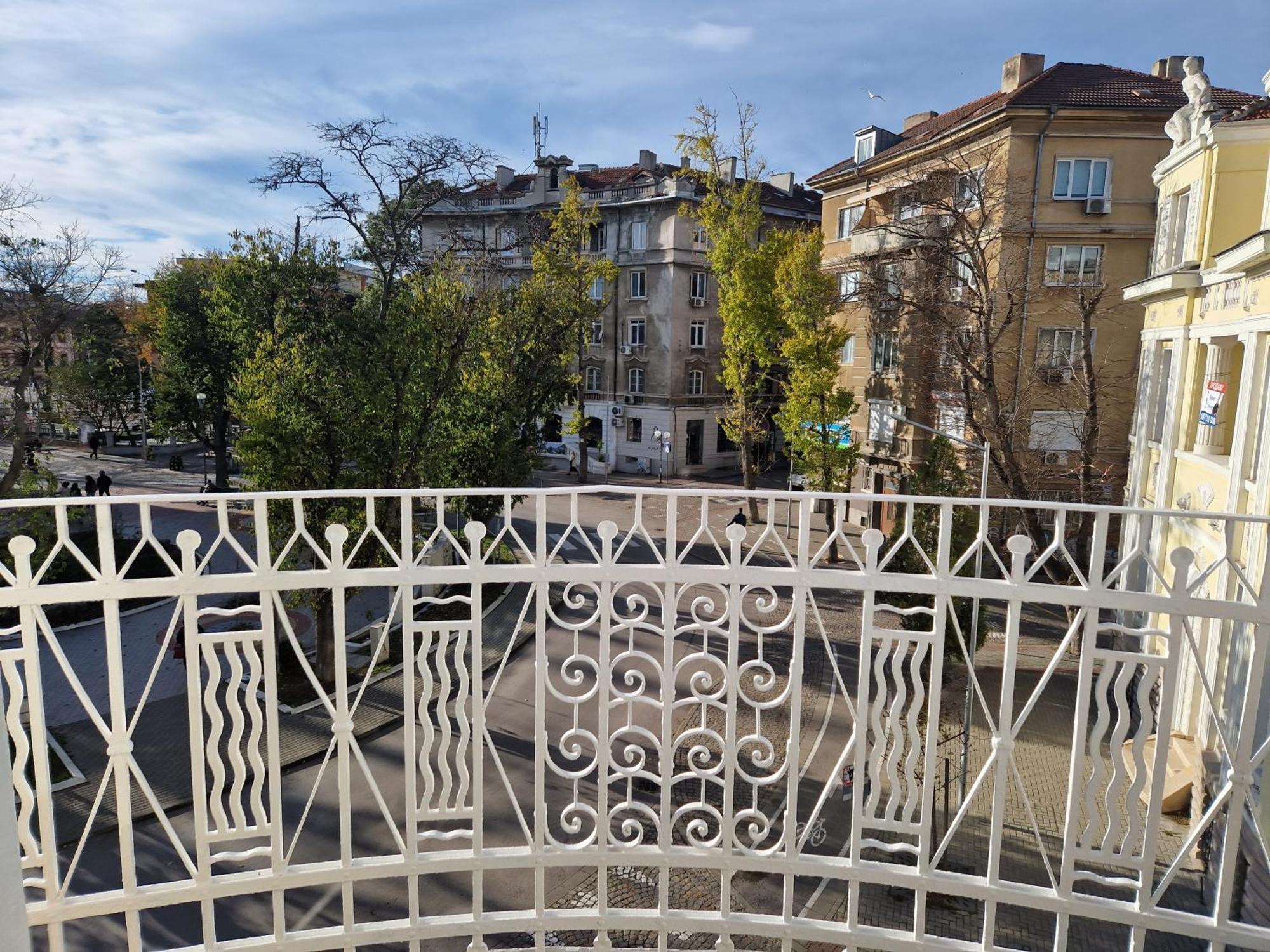 Lambo'S Corner Varna - Guest Rooms Exterior photo